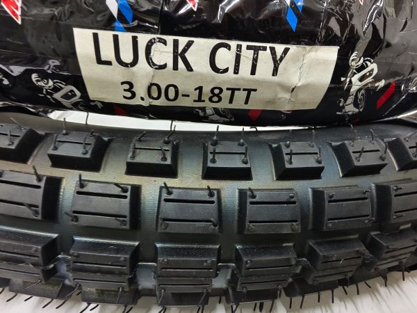 Покрышка 3.00-18