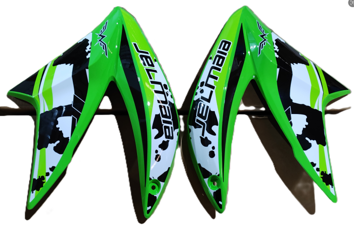 Боковой пластик на  jelmaia DB кросс